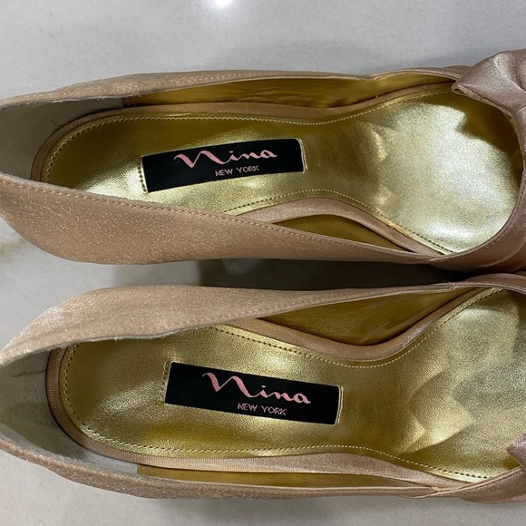 Nina Heels Size 37 US 6.5 Gold Champagne Satin Peep Toe Pleated Bow - Picture 4 of 14